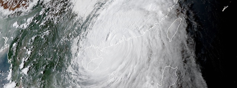 Typhoon “Mangkhut” wreaks havoc across Hong Kong, China evacuates more than 3 million people