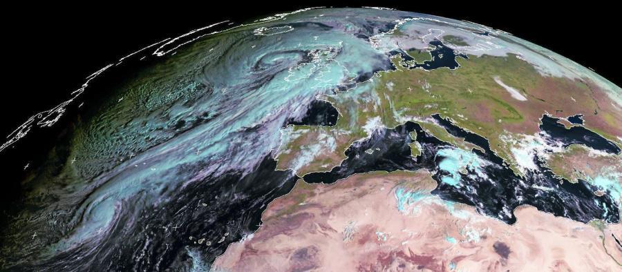 Storm “Callum” brings strong winds and heavy rain to Ireland and parts of the UK