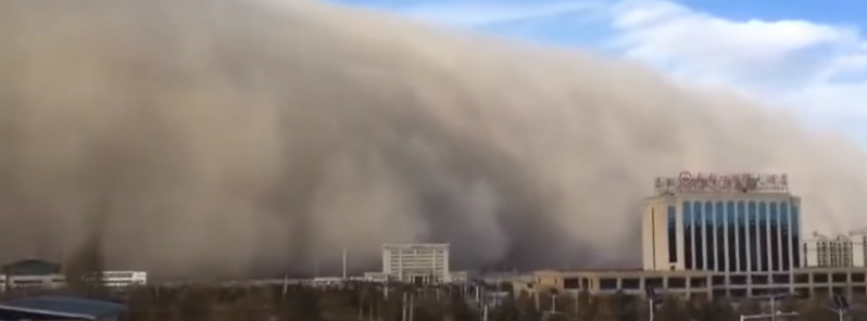 Unseasonable dust storm rolls through Gansu, China
