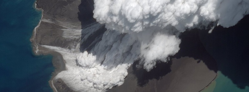 new-cracks-discovered-at-anak-krakatau-raise-new-landslide-and-tsunami-fears-indonesia