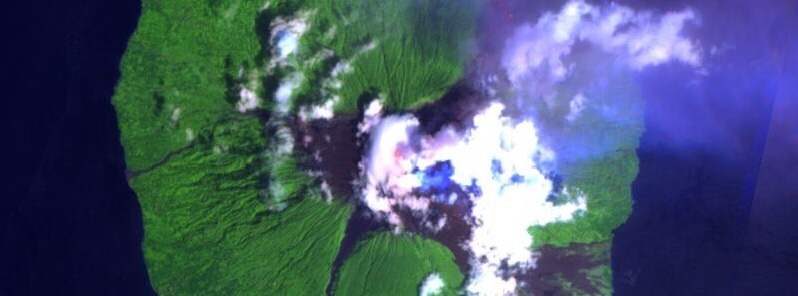 High-level eruption at Manam volcano, ash to 15.2 km (50 000 feet) a.s.l., P.N.G.