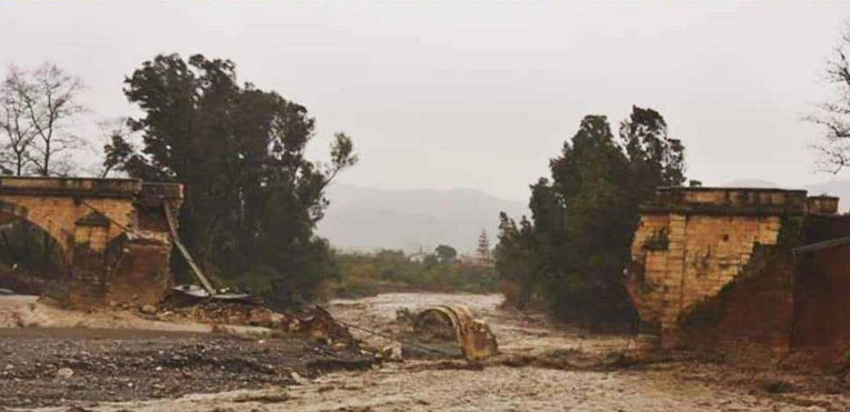 european-monthly-rainfall-record-broken-in-crete-major-floods-destroy-historic-bridge-of-keritis-greece