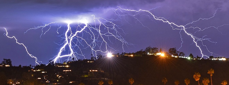 Intense thunderstorm hits Southern California, 1 489 pulses of lightning in just 5 minutes