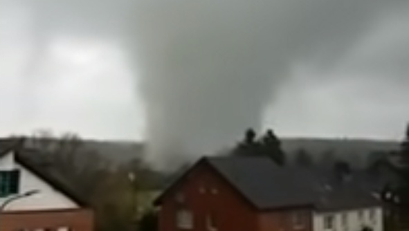 Destructive tornado hits Roetgen, Germany