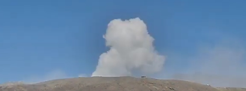 asosan-mount-aso-eruption-april-16-2019