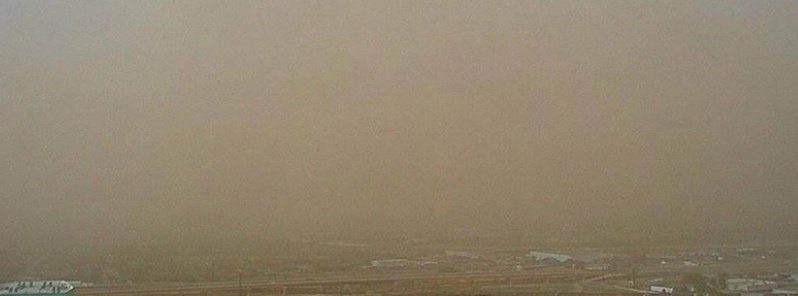 Numerous car crashes as severe dust storm creates zero visibility in Lubbock, Texas