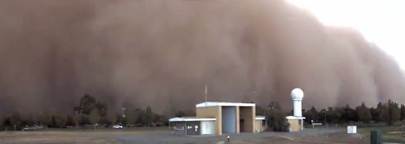 Massive dust storm hits Mildura, Victoria, Australia