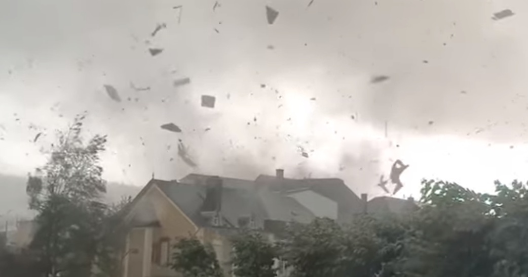Major, damaging tornado hits Petange, Luxembourg