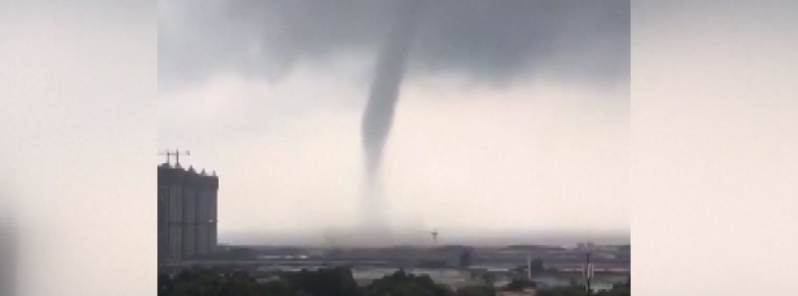 Colossal waterspout spotted in southwest China