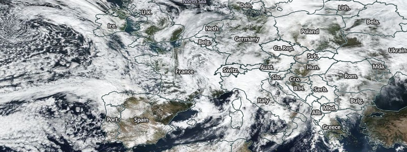 Storm Amelie hits France, Spain and Italy, leaving over 140 000 homes without electricity