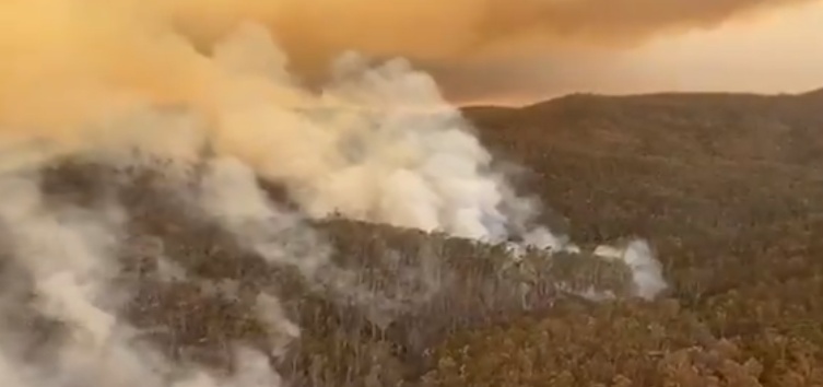 Wild weather hit parts of Australia as bushfires destroy more homes in NSW