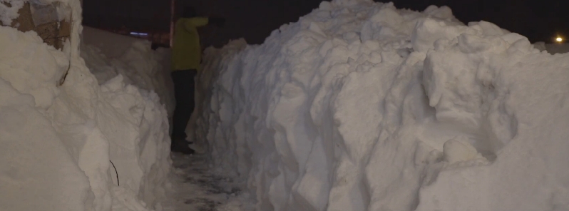 Intense blizzard hits much of Iceland, nearly 1.5 m (5 feet) of snow in one day
