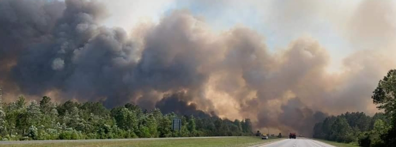 Thousands flee as wildfire continues to rage in Florida Panhandle, U.S.