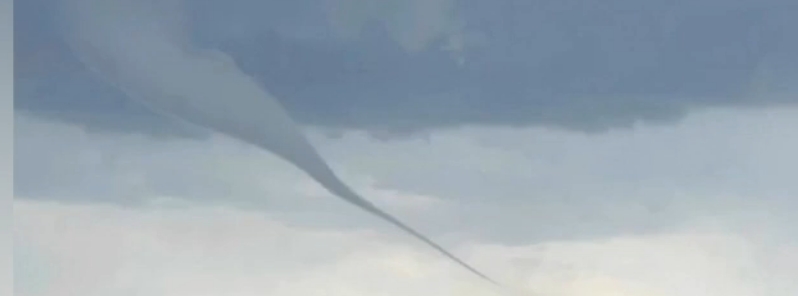 Large tornado moves through Xilinhot countryside, northeast China