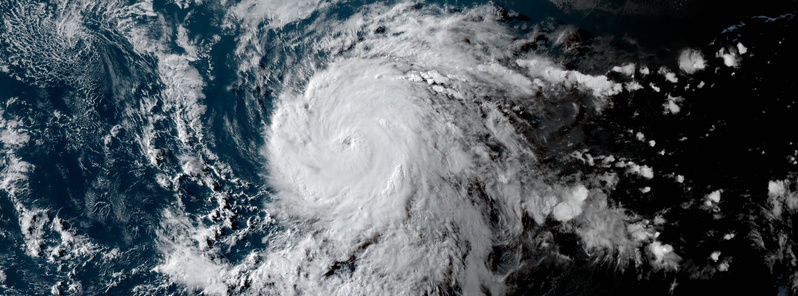 Douglas becomes a major hurricane on its way toward Hawaii