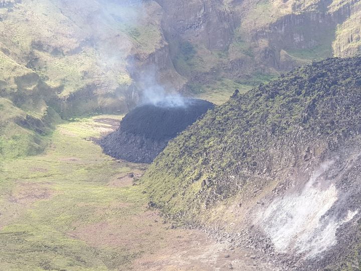 New eruption at Soufrière St. Vincent volcano, Alert Level raised to Orange, Saint Vincent and the Genadines