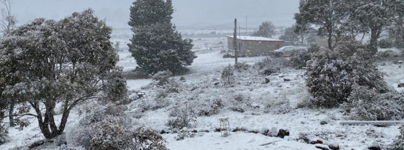 Cold snap brings unseasonal snow to parts of southeast Australia