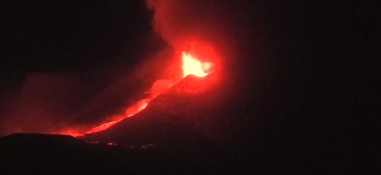 Strong explosive eruption at Etna volcano, Italy