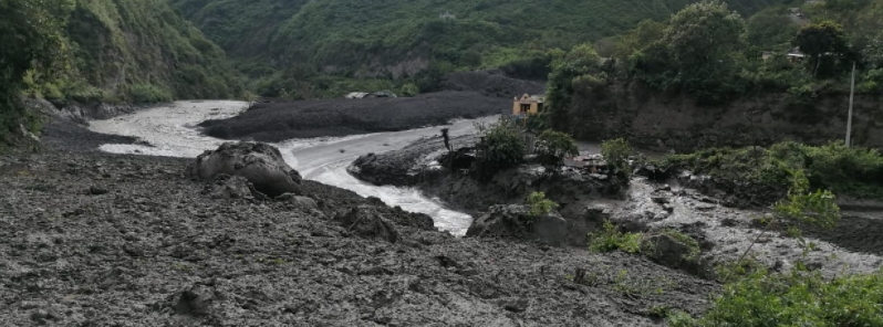 unusual-very-large-landslide-chunchi-ecuador