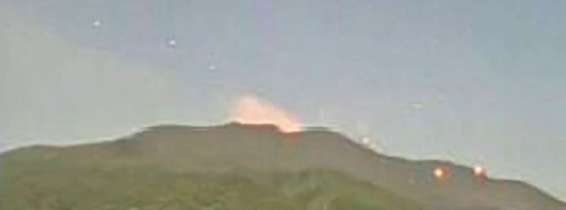 Suwanosejima volcano erupts, prompting JMA to raise the alert level to 3, Japan
