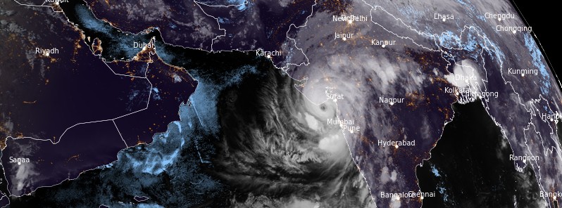 Extremely Severe Cyclonic Storm “Tauktae” makes landfall over the coast of Saurashtra, Gujarat, India