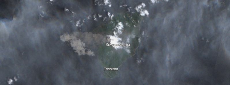 Suwanosejima ejects large rocks 1 km (0.62 miles) from the crater, Japan