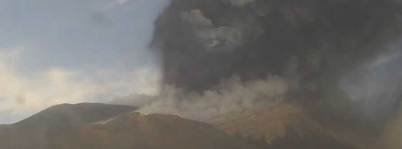 Eruption at Etna volcano ejects ash up to 9 km (29 500 feet) a.s.l., Italy