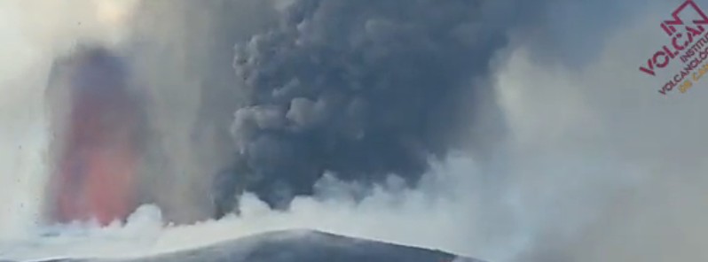 Giant lava fountains, very violent activity after partial cone collapse at Cumbre Vieja, La Palma