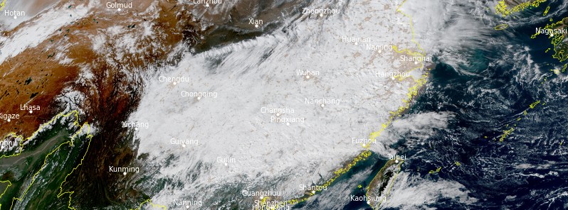 Major early-season snowstorm hits northern China