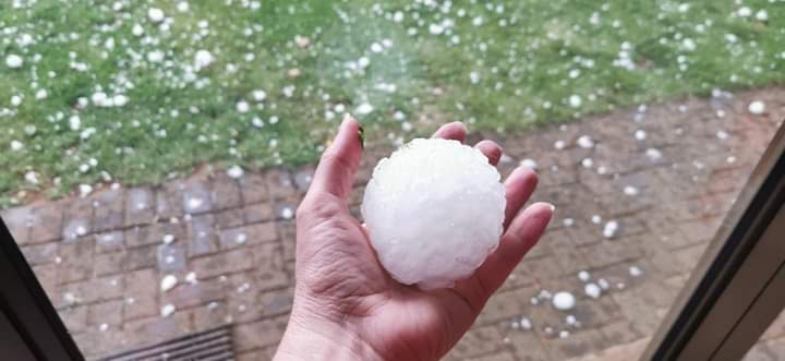 Severe damage after cricket ball-sized hail hits Lydenburg, South Africa
