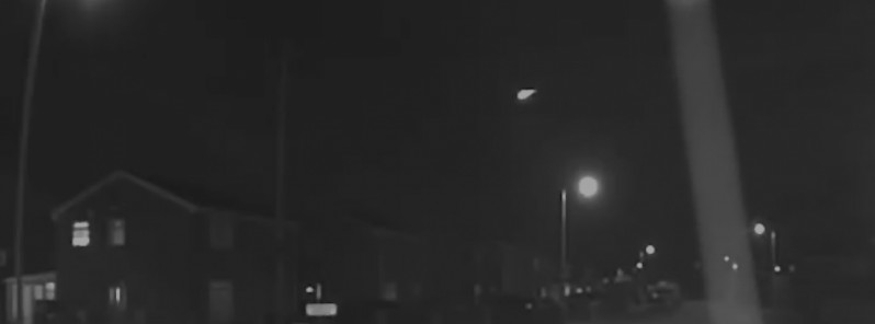 Very bright fireball over U.K., more than 300 reports received
