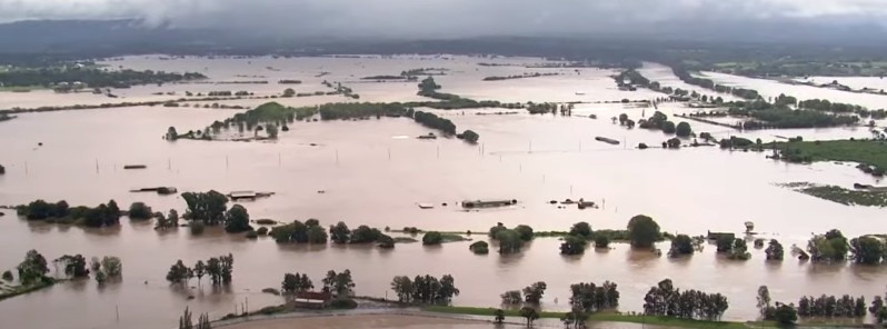 flood-western-sydney-nepean-hawkesbury-rivers-burst-australia