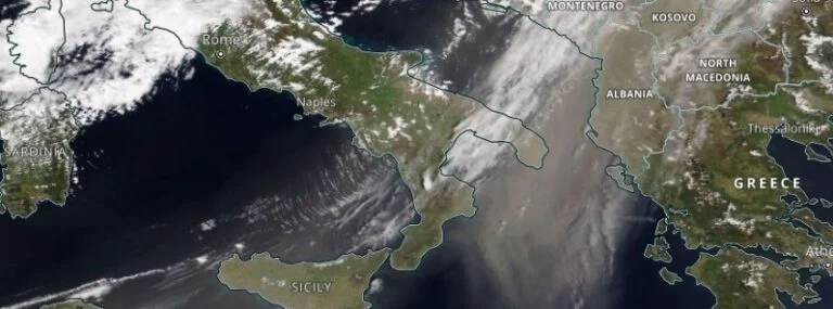 dust cloud italy se europe on april 24 2022 noaa-20 viirs