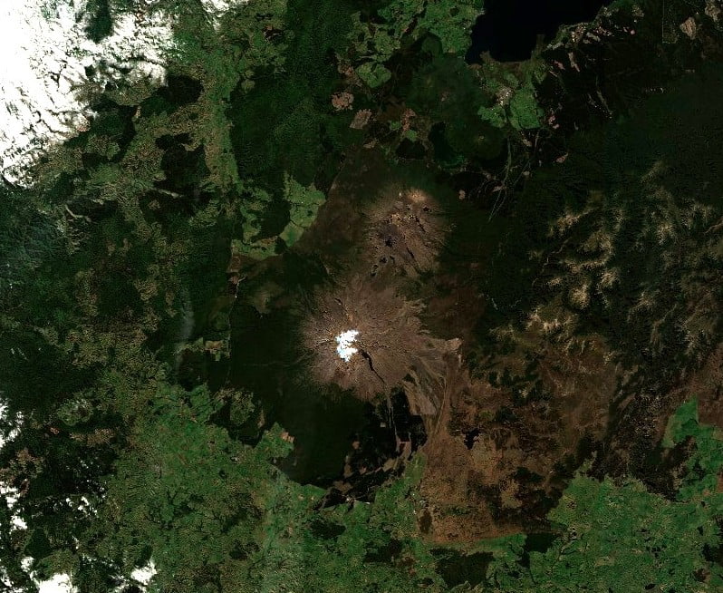 ruapehu volcano april 26 2022 sentinel-2 bg2
