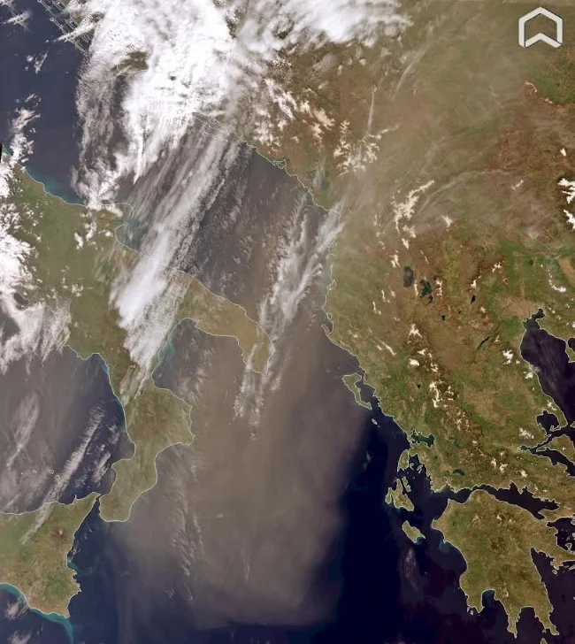 sentinel-3 dust cloud over italy and se europe on April 24, 2022