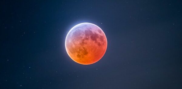 Total lunar eclipse of May 16, 2022