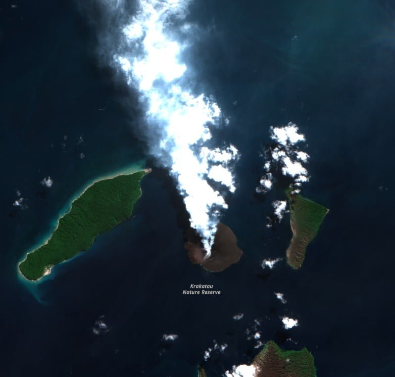 anak krakatau on may 19 2022 sentinel-2