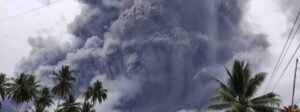 Powerful phreatic eruption at Bulusan volcano, Philippines