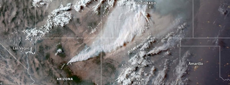 Wildfires near Flagstaff, Arizona at 01:00 UTC on June 14, 2022
