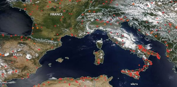 fires and thermal anomalies over europe july 12 2022 aqua modis