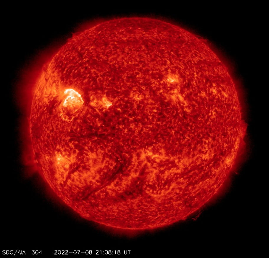 m2.5 solar flare july 8 2022