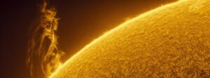 Great solar prominence releasing a CME captured in 4K