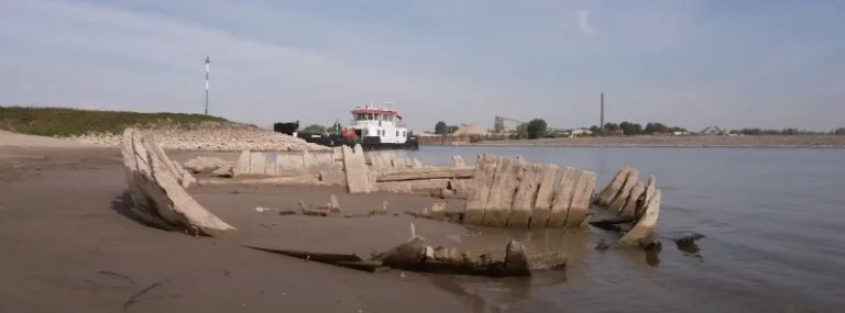 rhine river record low emmerich germany