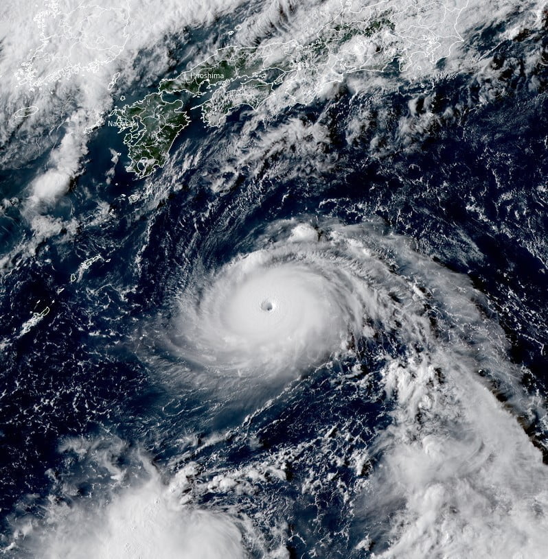 tropical cyclone hinnamnor 0710z august 30 2022 bg