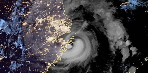 typhoon muifa 1110z september 14 2022 himawari-8 f