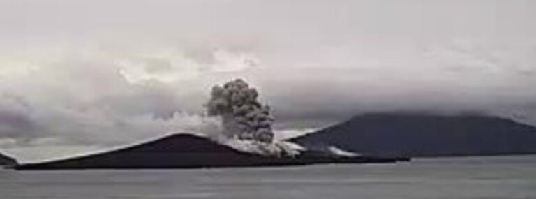 anak krakatau eruption october 26 2022 f