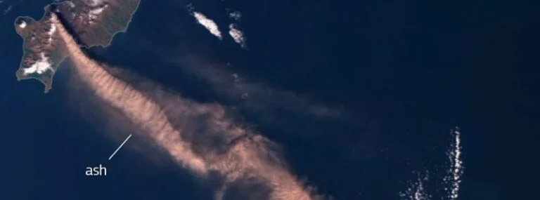 ash plume produced by chikurachki volcano on october 15 2022 f