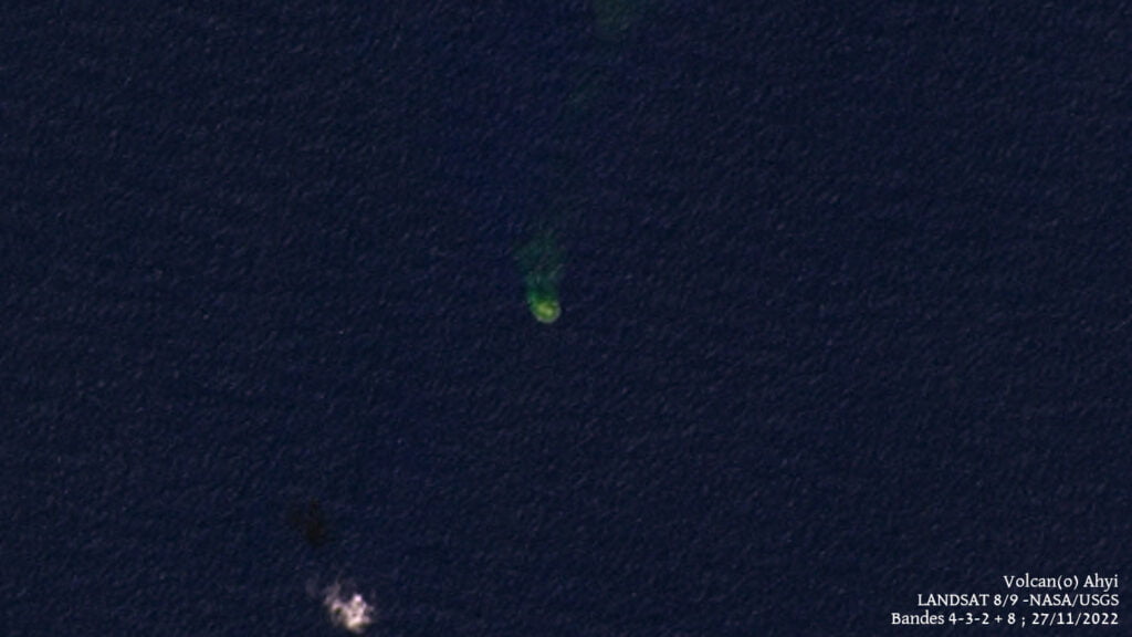 ahyi seamount submarine eruption november 27 2022 landsat-8
