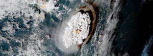 eruption at hunga tonga-hunga haapai at 05:10 UTC on January 15, 2022