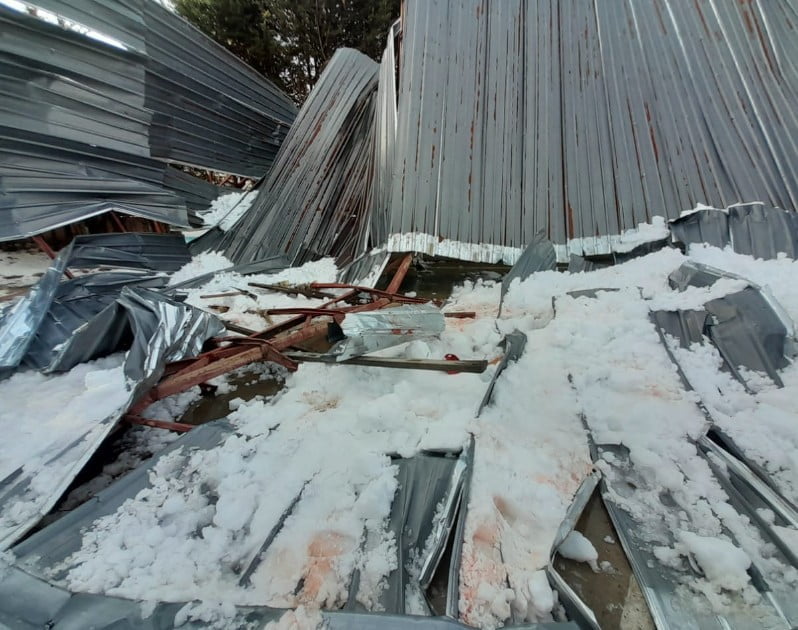 5 killed, 15 injured after structure collapses during severe hailstorm, Bolivia 5